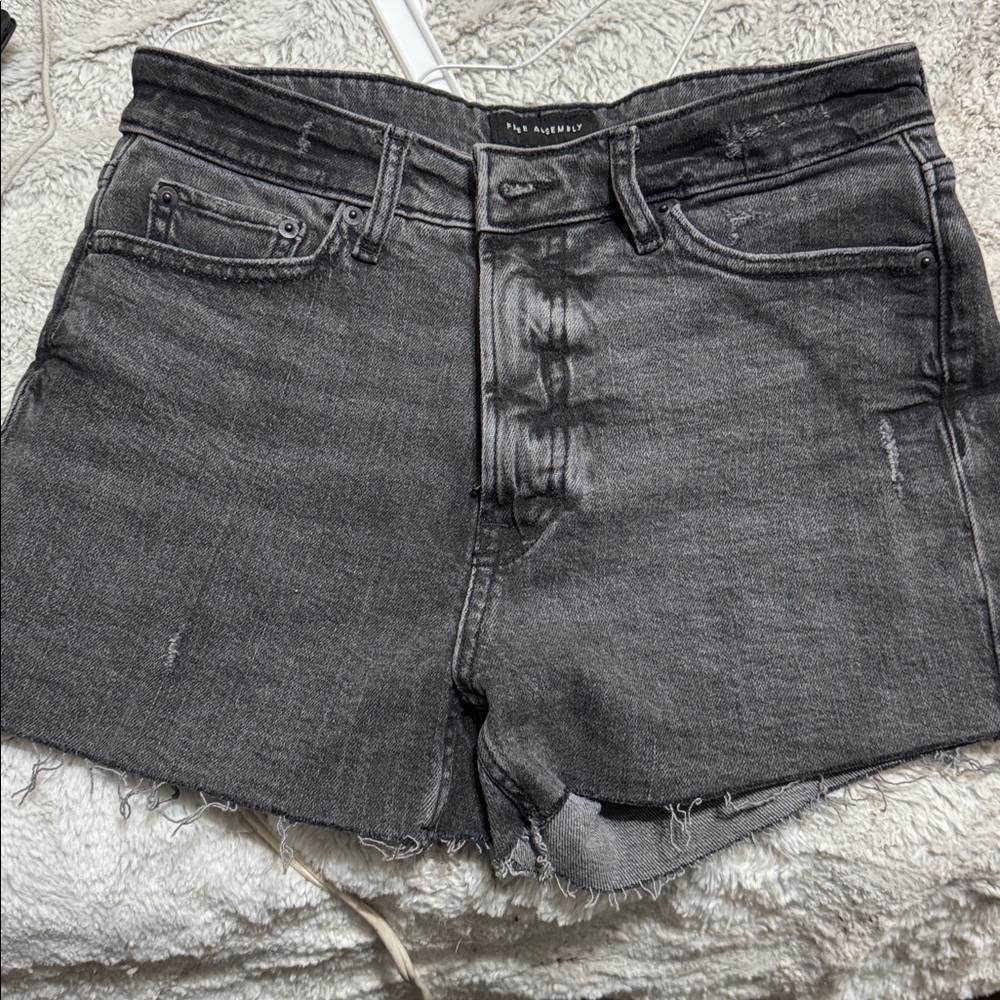 BNWOT BLACK DENIM SHORTS SIZE 2